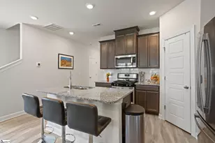 615 Reese Ln, Greenville, SC 29617 - Photo 8