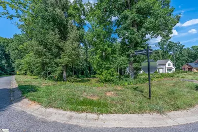 645 Breckenwood Drive, Spartanburg, SC 29301 - Photo 6