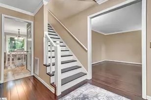215 E Shefford St, Greer, SC 29650 - Photo 4