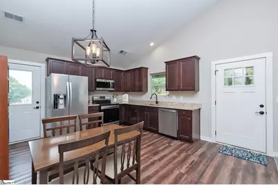 155 W Mill Street, Gray Court, SC 29645 - Photo 6