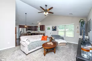 155 W Mill St, Gray Court, SC 29645 - Photo 12