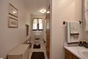 223 Redwood Dr, Easley, SC 29642 - Photo 14