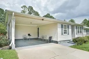 223 Redwood Dr, Easley, SC 29642 - Photo 2