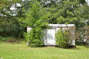 223 Redwood Dr, Easley, SC 29642 - Photo 6
