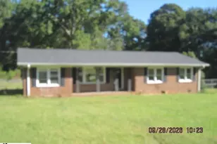 200 Windsor Dr, Laurens, SC 29360 - Photo 1
