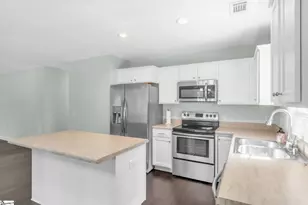 14047 E Camelia Ln, Seneca, SC 29678 - Photo 4