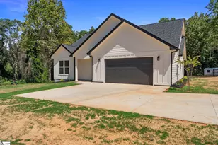105 Sitton Rd, Easley, SC 29642 - Photo 2