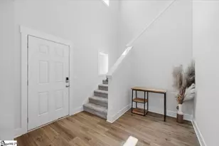 437 Roderick Ln, Greenville, SC 29605 - Photo 6