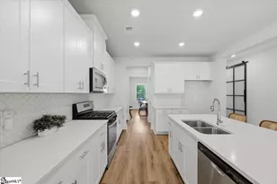 437 Roderick Ln, Greenville, SC 29605 - Photo 12