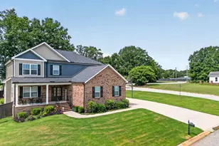 2 Peaceful Ct, Fountain Inn, SC 29644 - Photo 2