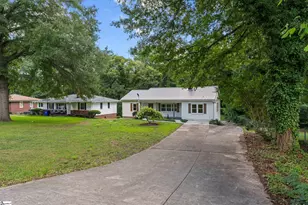 107 Coldbrook Dr, Spartanburg, SC 29306 - Photo 2
