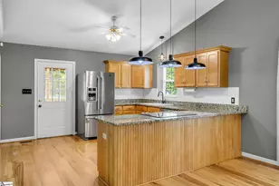 118 Dixie Ave, Greenville, SC 29607 - Photo 14