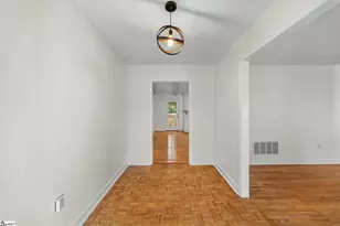 305 Holly Tree Ln, Simpsonville, SC 29681 - Photo 2