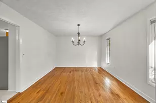 305 Holly Tree Ln, Simpsonville, SC 29681 - Photo 6