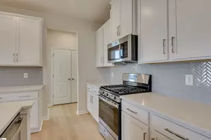 218 Bellflower Ln, Anderson, SC 29625 - Photo 2