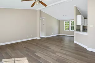 95 S Manley Dr, Taylors, SC 29687 - Photo 8