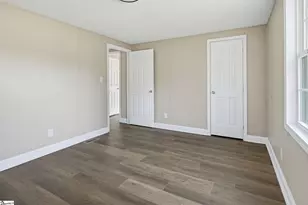 95 S Manley Dr, Taylors, SC 29687 - Photo 14
