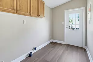 95 S Manley Dr, Taylors, SC 29687 - Photo 18