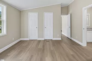 95 S Manley Dr, Taylors, SC 29687 - Photo 12