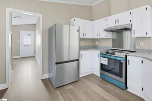95 S Manley Dr, Taylors, SC 29687 - Photo 6