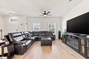 100 Denbigh Ln, Greenville, SC 29605 - Photo 6