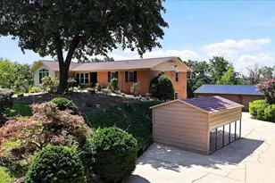 219 Fairview Dr, Greenville, SC 29609 - Photo 4