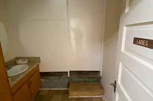 413 W Farley Ave, Laurens, SC 29360 - Photo 20