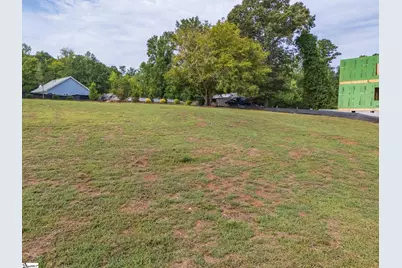 105 S Silver Lake Drive, Taylors, SC 29687 - Photo 2