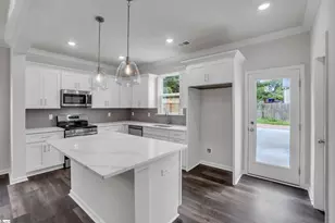 239 Willard St, Greenville, SC 29611 - Photo 4