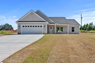 631 Skyline Dr, Campobello, SC 29322 - Photo 1