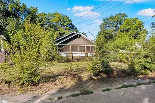 219 Heatherly Dr, Greenville, SC 29611 - Photo 2