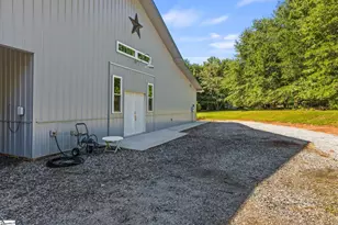 770 Dickson Rd, Campobello, SC 29322 - Photo 28