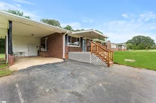 214 Crawford Cir, Spartanburg, SC 29301 - Photo 4