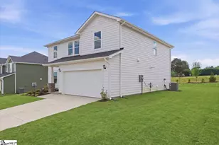 223 Abraham Wy, Boiling Springs, SC 29316 - Photo 2