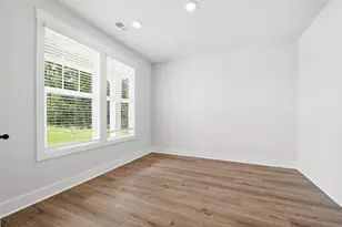 916 Hancy Ct, Woodruff, SC 29388 - Photo 4