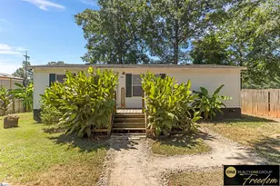102 Chad Dr, Ninety Six, SC 29666 - Photo 1