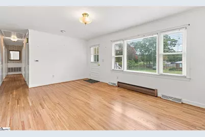 107 Morgan Circle, Simpsonville, SC 29681 - Photo 6