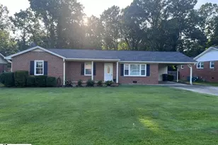 110 Avon Dr, Taylors, SC 29687 - Photo 1