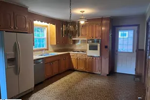 110 Avon Dr, Taylors, SC 29687 - Photo 6