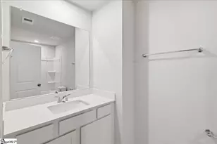 102 Quinn Ln, Fountain Inn, SC 29644 - Photo 2