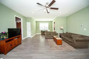 303 Saluda St, Belton, SC 29627 - Photo 2