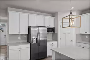 609 Vestrella Rd, Greenville, SC 29605 - Photo 6
