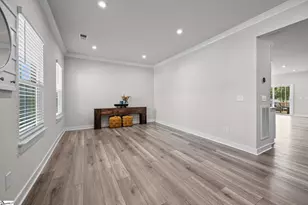 609 Vestrella Rd, Greenville, SC 29605 - Photo 10