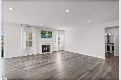 609 Vestrella Road, Greenville, SC 29605 - Photo 8