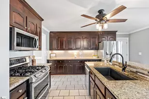 209 Legacy Farm Dr, Fountain Inn, SC 29644 - Photo 10