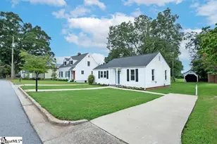 105 E Bearden St, Greer, SC 29651 - Photo 2