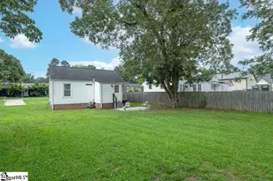 105 E Bearden St, Greer, SC 29651 - Photo 22