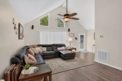 1509 Winding Way, Taylors, SC 29687 - Photo 4