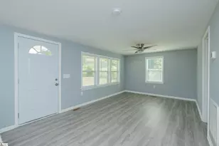 300 Cedar Springs Rd, Spartanburg, SC 29302 - Photo 4