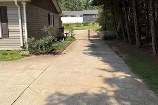 210 Tanner Rd, Taylors, SC 29687 - Photo 6
